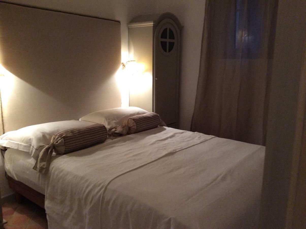 Le Mas Amore Bed and Breakfast Gassin Zewnętrze zdjęcie